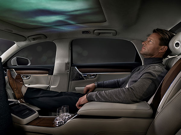 "فولفو للسيارات" تكشف النقاب عن "S90 Ambience Concept